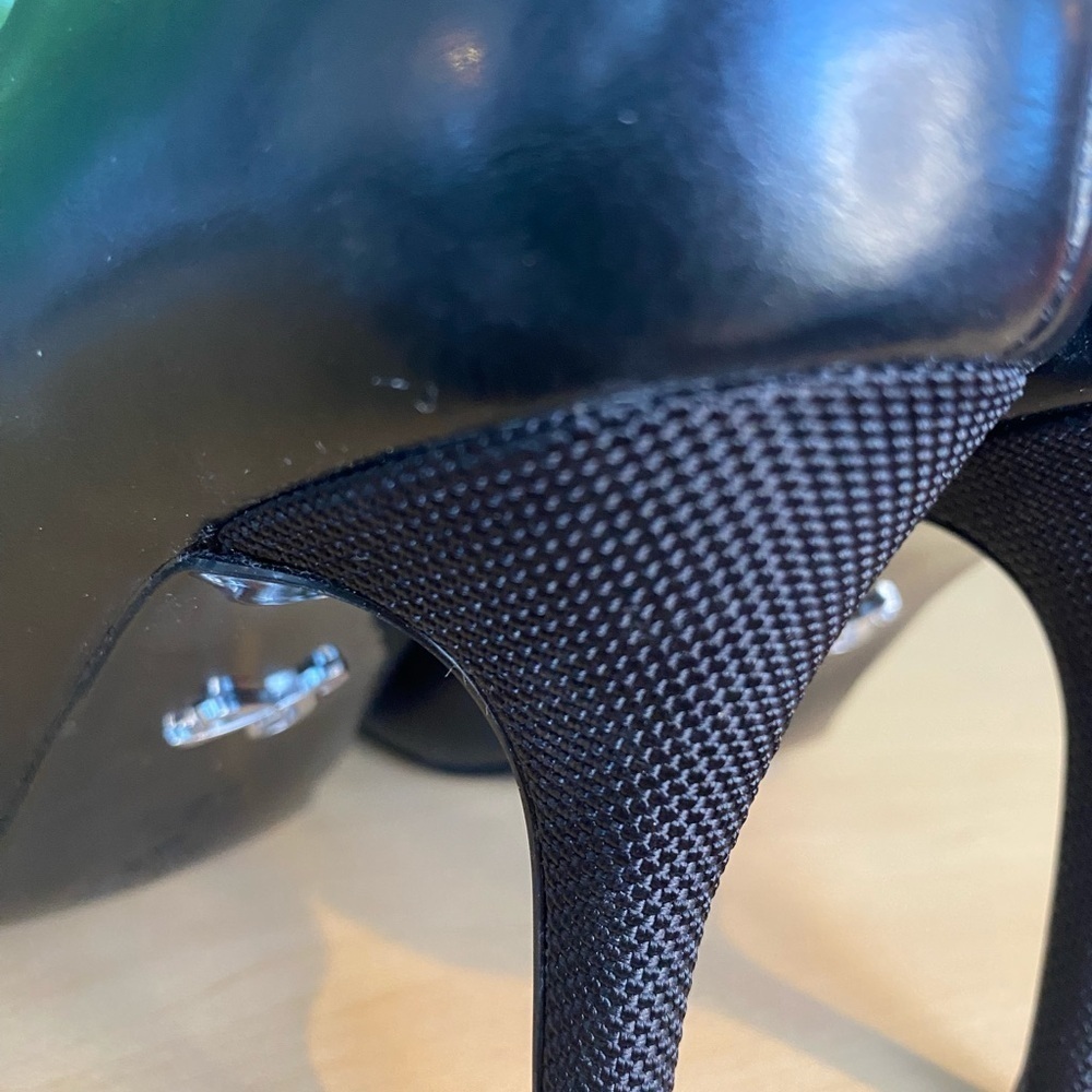 L-130 Antonia‎ Saint Heels - Picture 6 of 10